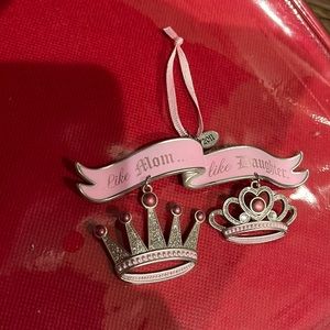 Like Mom…Like Daughter ornament.